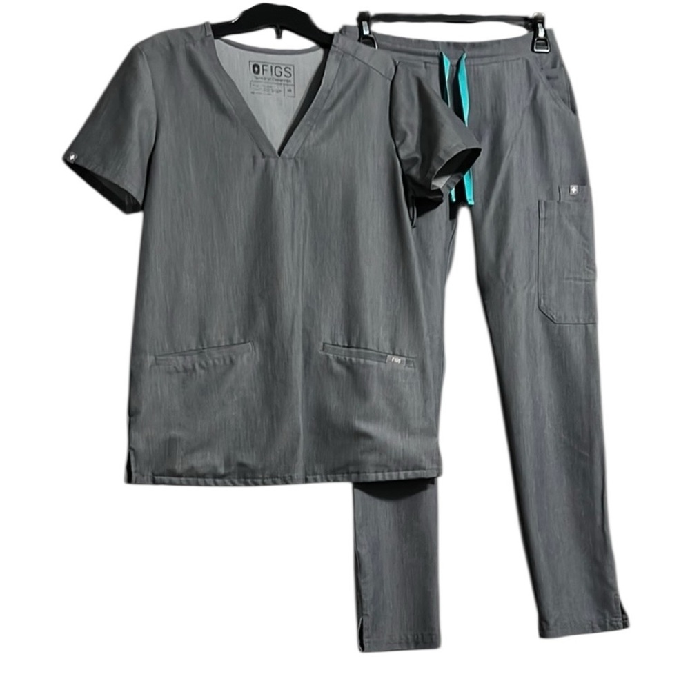 FIGS Gray Scrub Set size XS Pants Casma Top - Picture 1 of 8